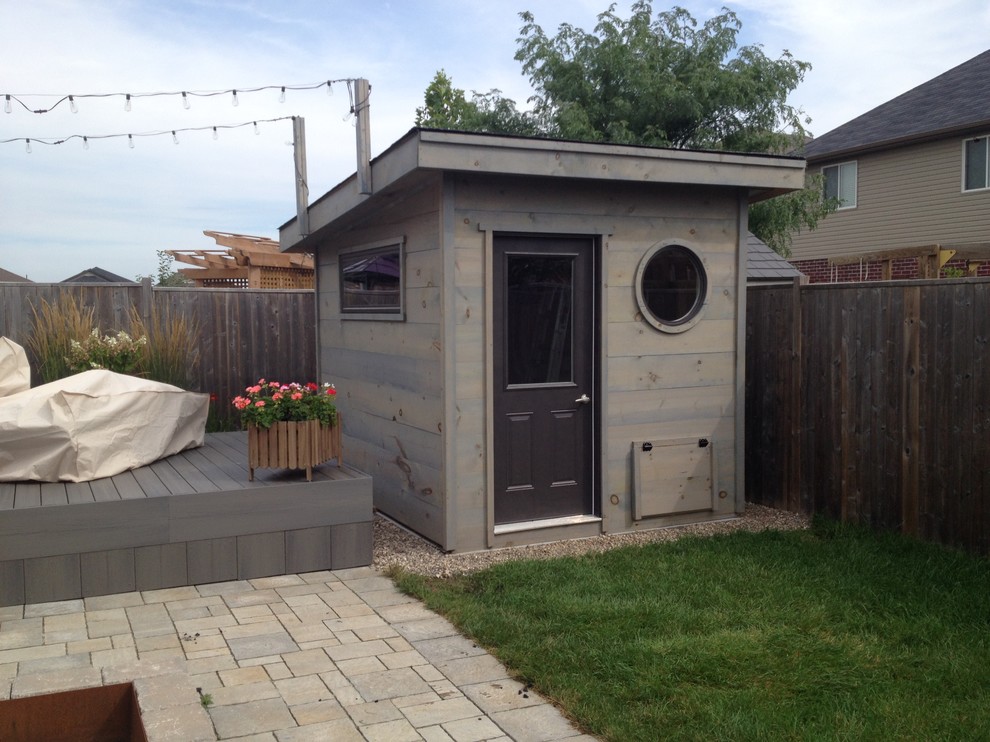 This is an example of a modern shed and granny flat in Toronto.