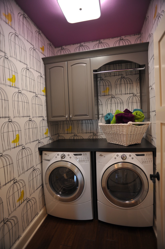 Laundry room - contemporary laundry room idea in Louisville