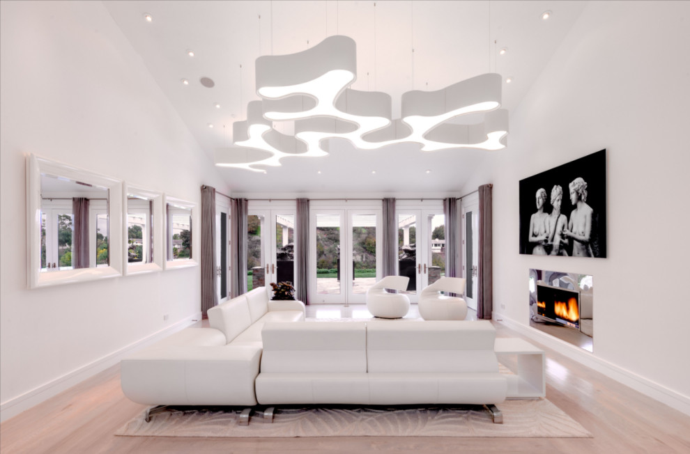 Rolling Hills, California, Contemporary