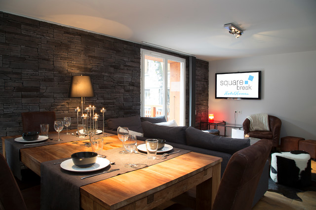 Appartement aux 2 Alpes rustic-kitchen