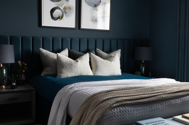 Modern Private Apartment contemporary-bedroom