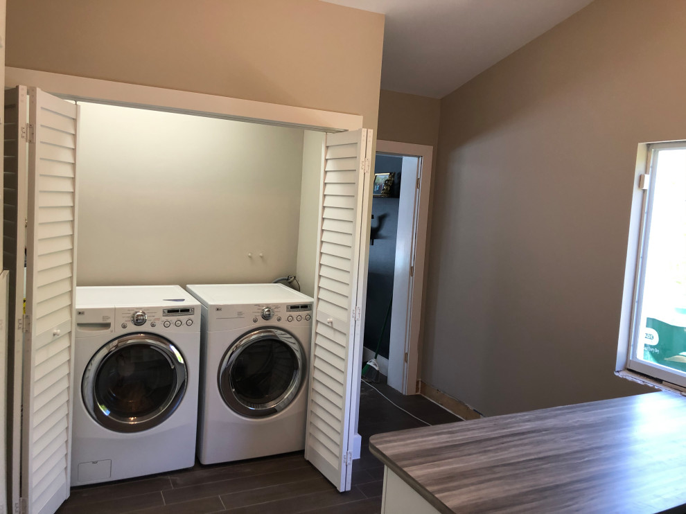 New Home Office & Laundry