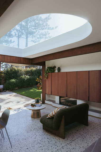 Casaballin midcentury-living-room