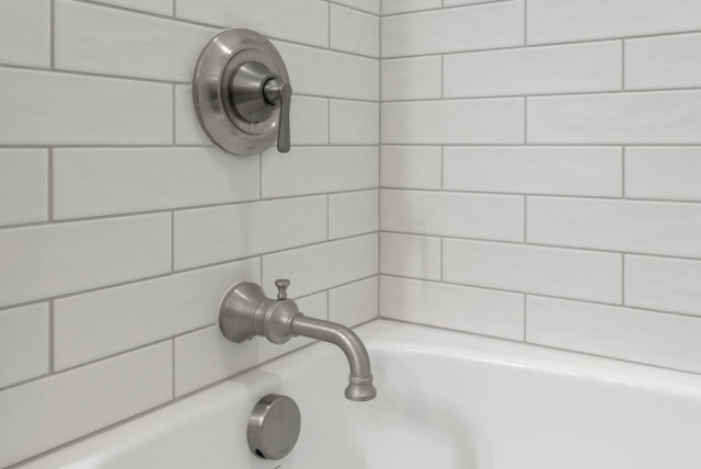Traditional Marble Counter Master Bath klassisch-badezimmer