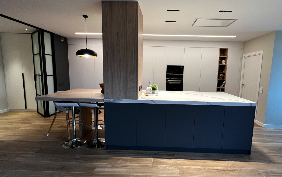 Cocina integrada a Salón en Igualada