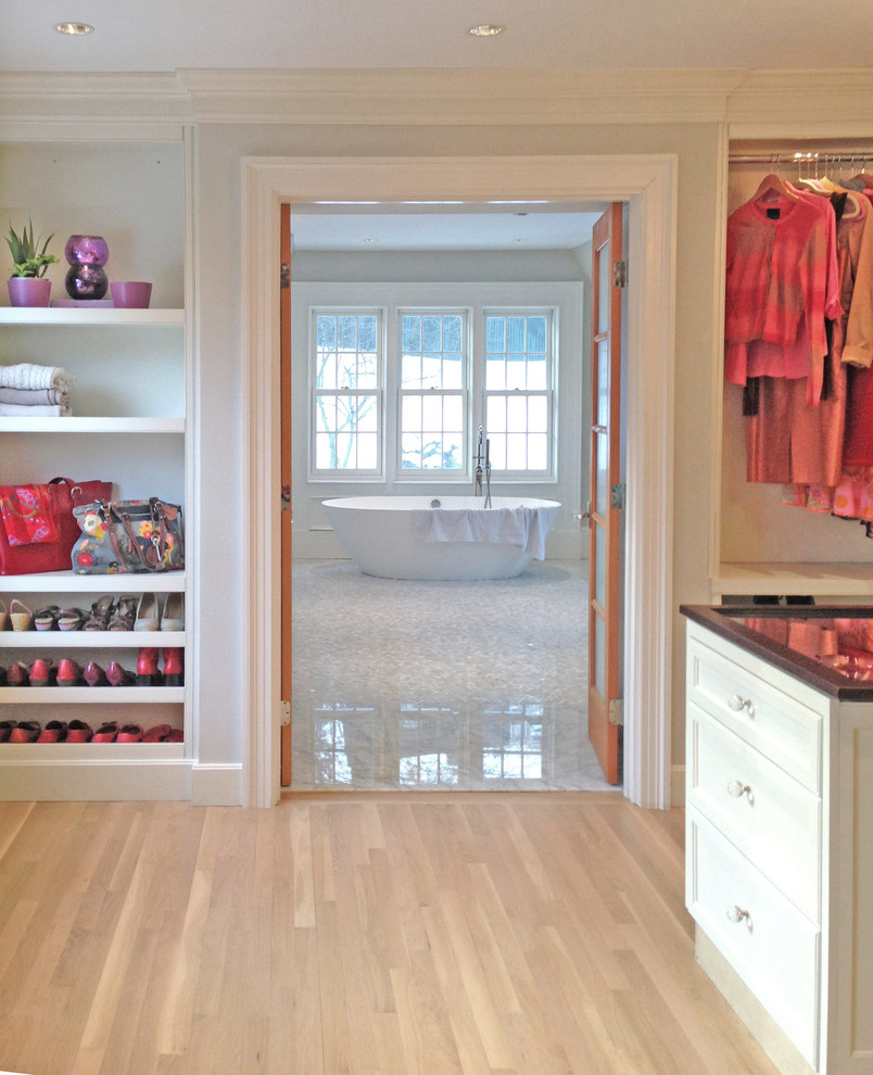 Design ideas for a transitional storage and wardrobe in Boston.