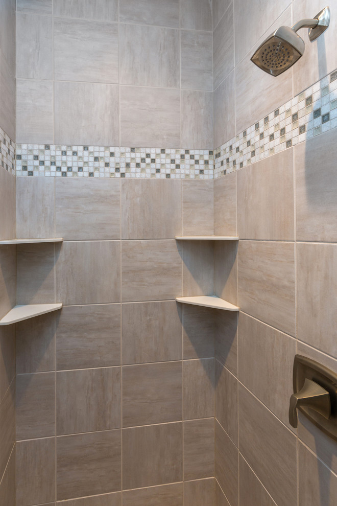Inspiration for a transitional bathroom remodel in Cedar Rapids