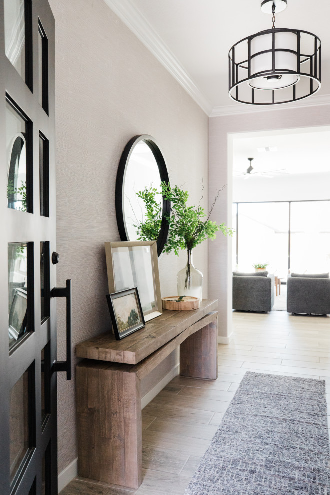 Example of a minimalist entryway design in Phoenix
