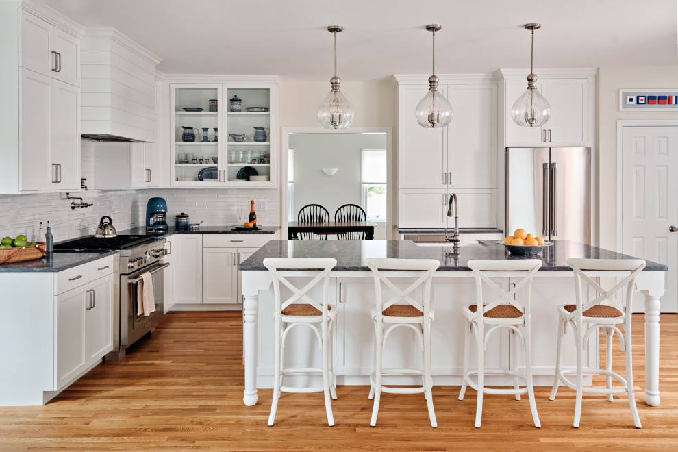 Kitchen - transitional kitchen idea in Boston