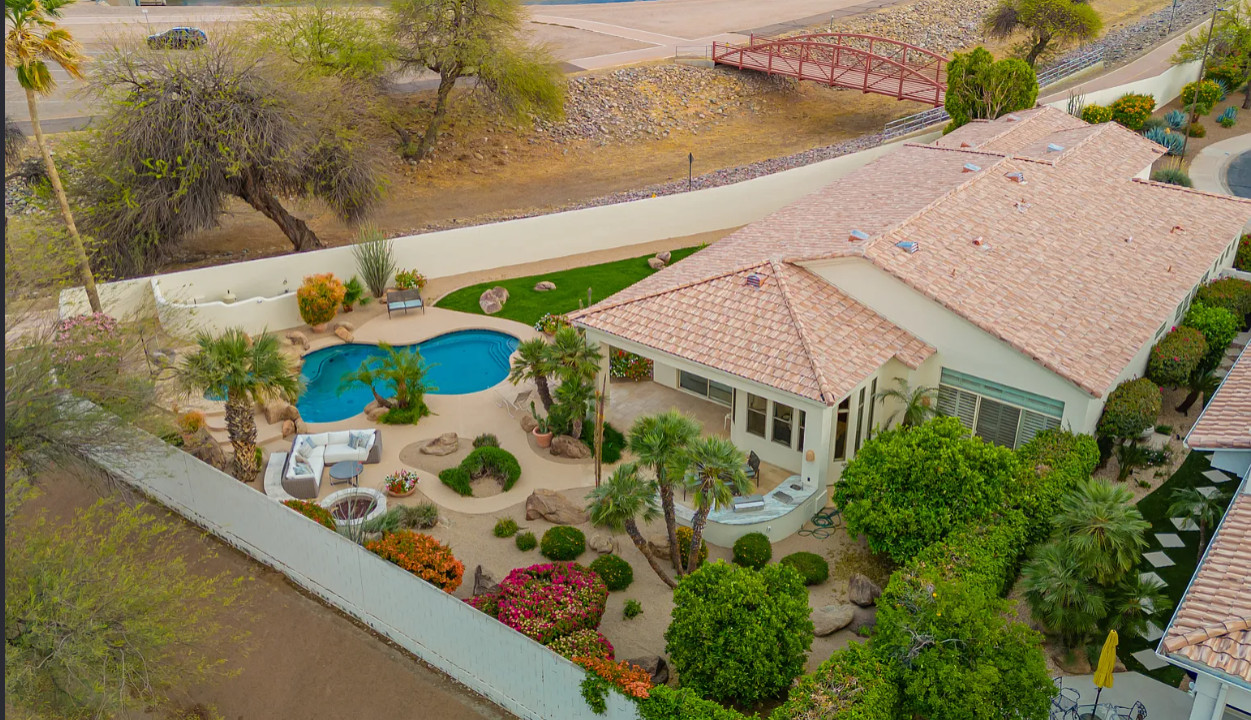 Neiman's Residence