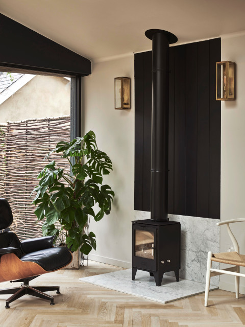 THE BLACK QUEEN contemporary-kitchen