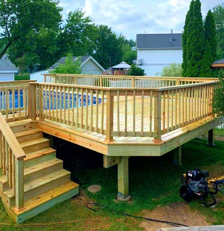Arts and crafts deck photo in Chicago