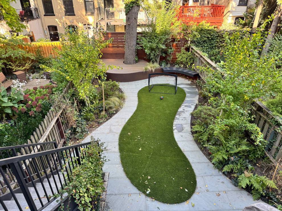 Park Slope curvy garden