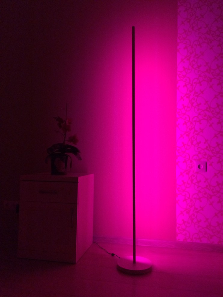 Цветотерапия, светодиодный торшер индивидуального применения