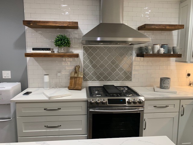 Inspiration for a transitional home design remodel in New York