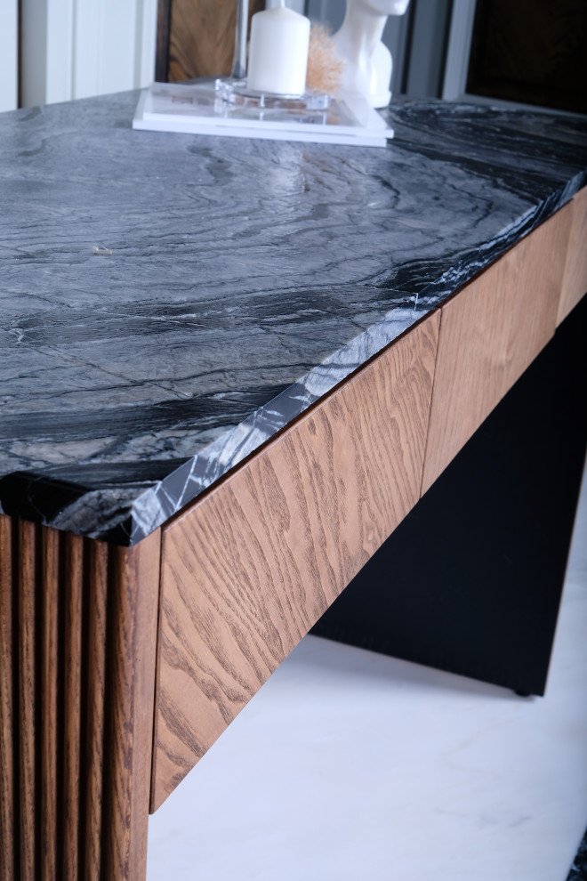 Стол для макияжа Briotti