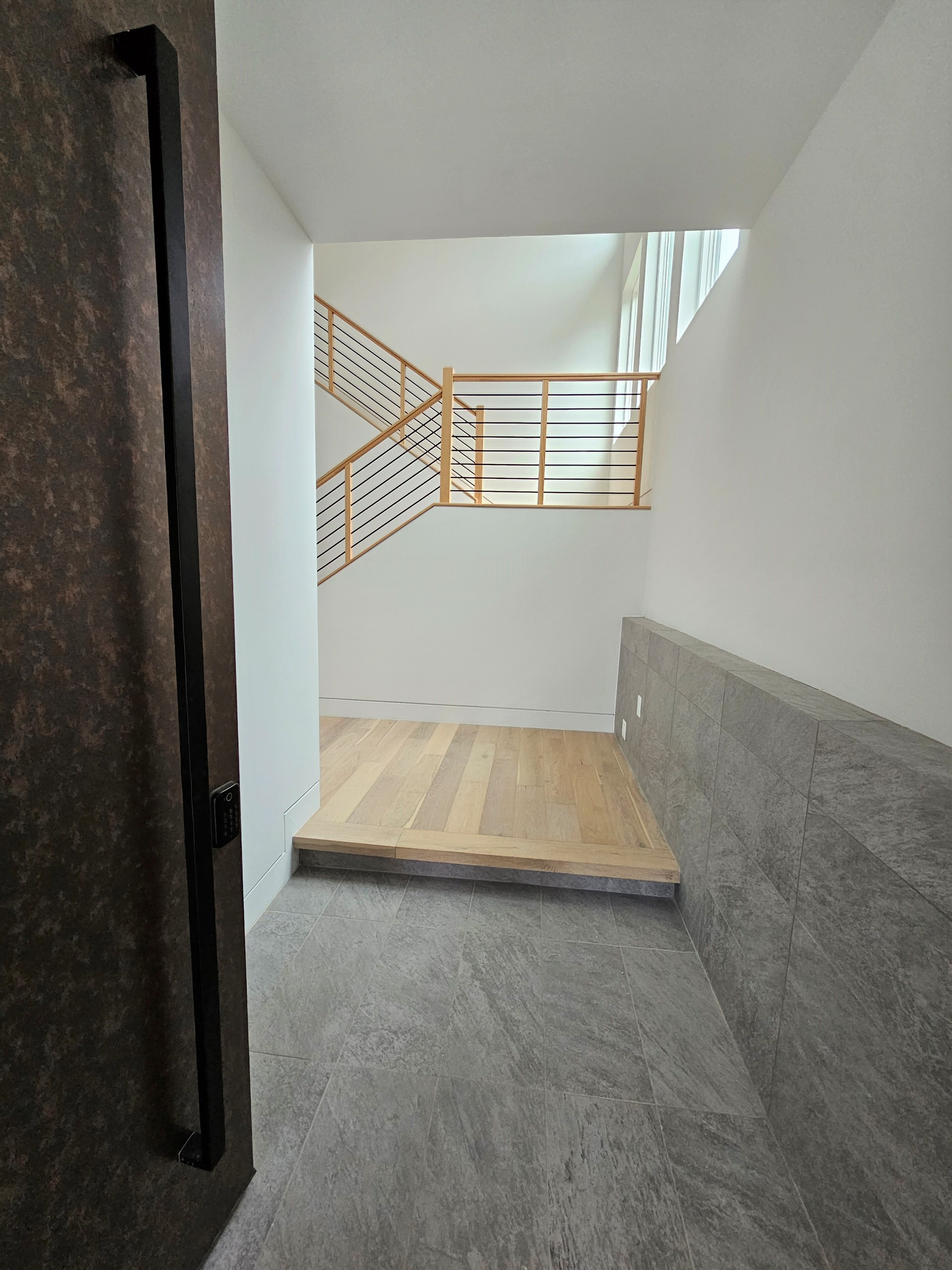108_Red Oak Stairs in Light Filled Space, Fairfax, VA 22031