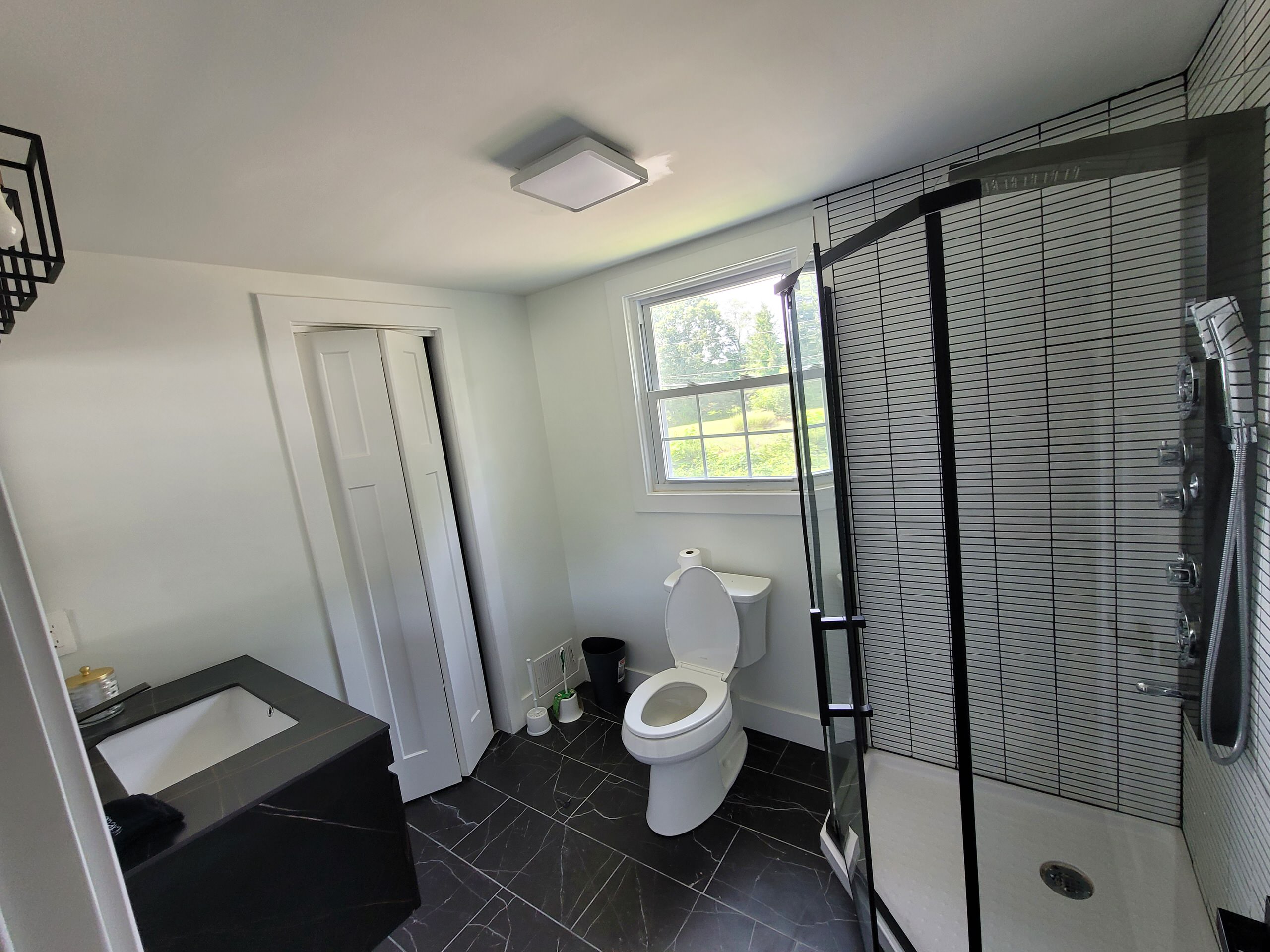 Bathroom - 1950s bathroom idea in Bridgeport