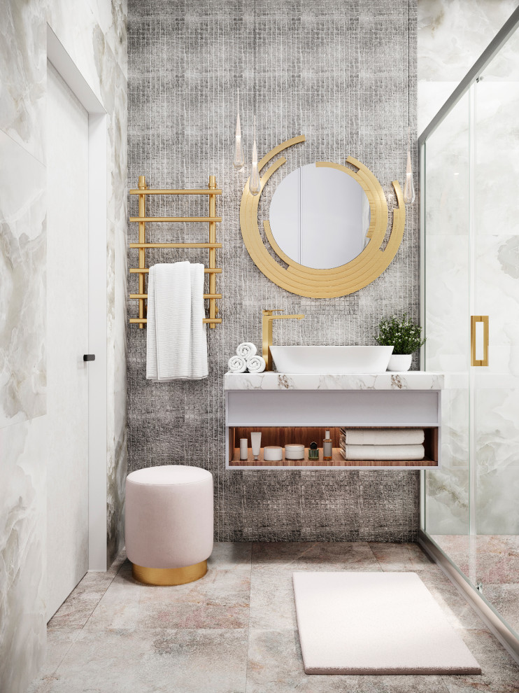 Санузел с душем на первом этаже