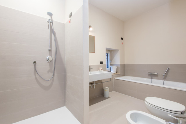 Interni modern-badezimmer