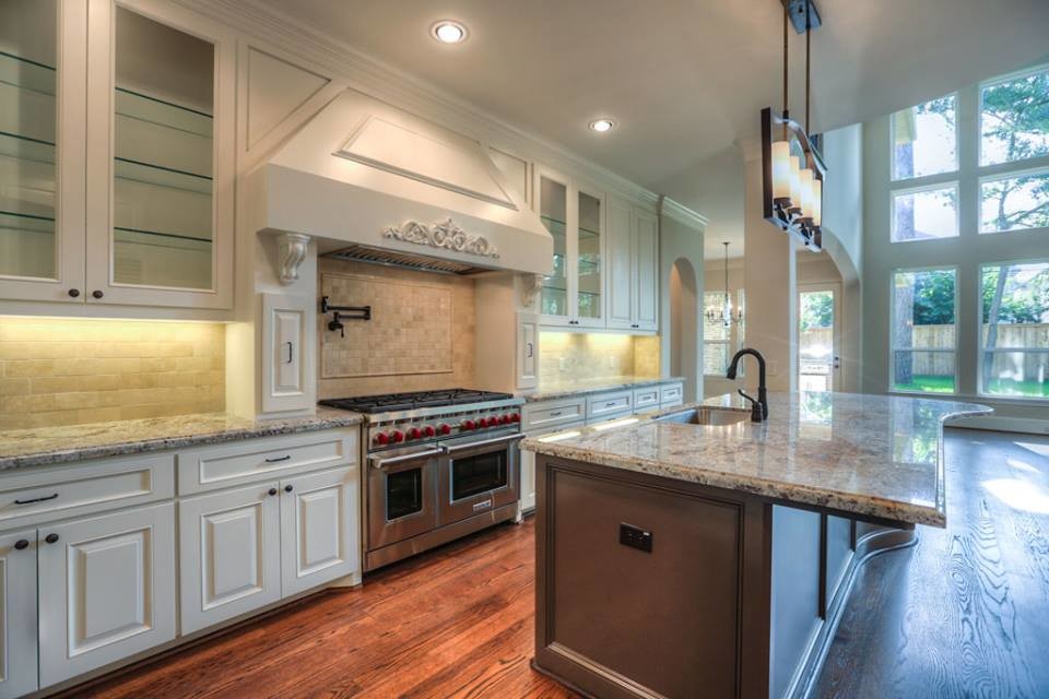 Example of a transitional kitchen design in Houston