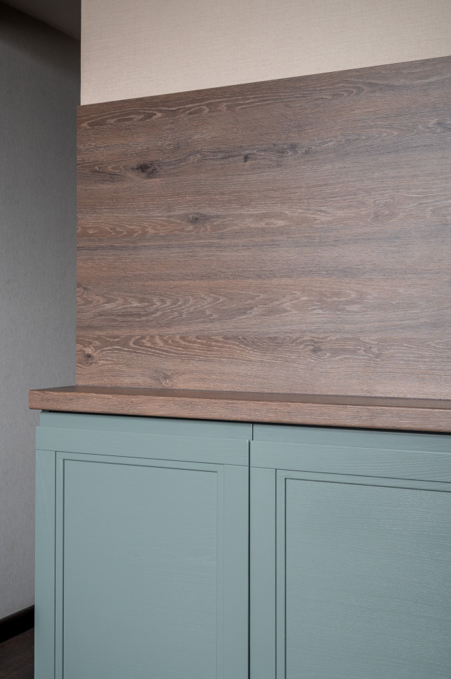 Кухня из массива с интегрированной ручкой