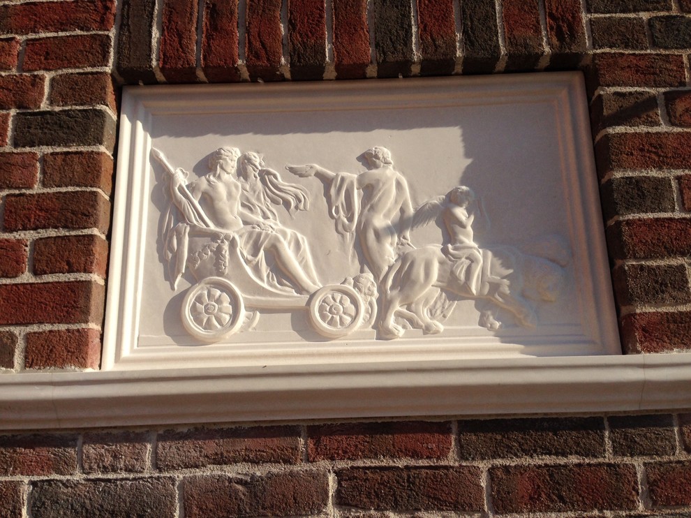 Частный дом с фреской