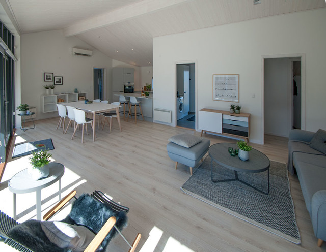 LUNA family-room