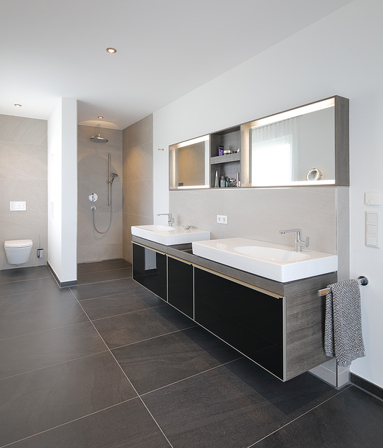 Haus Z contemporary-bathroom