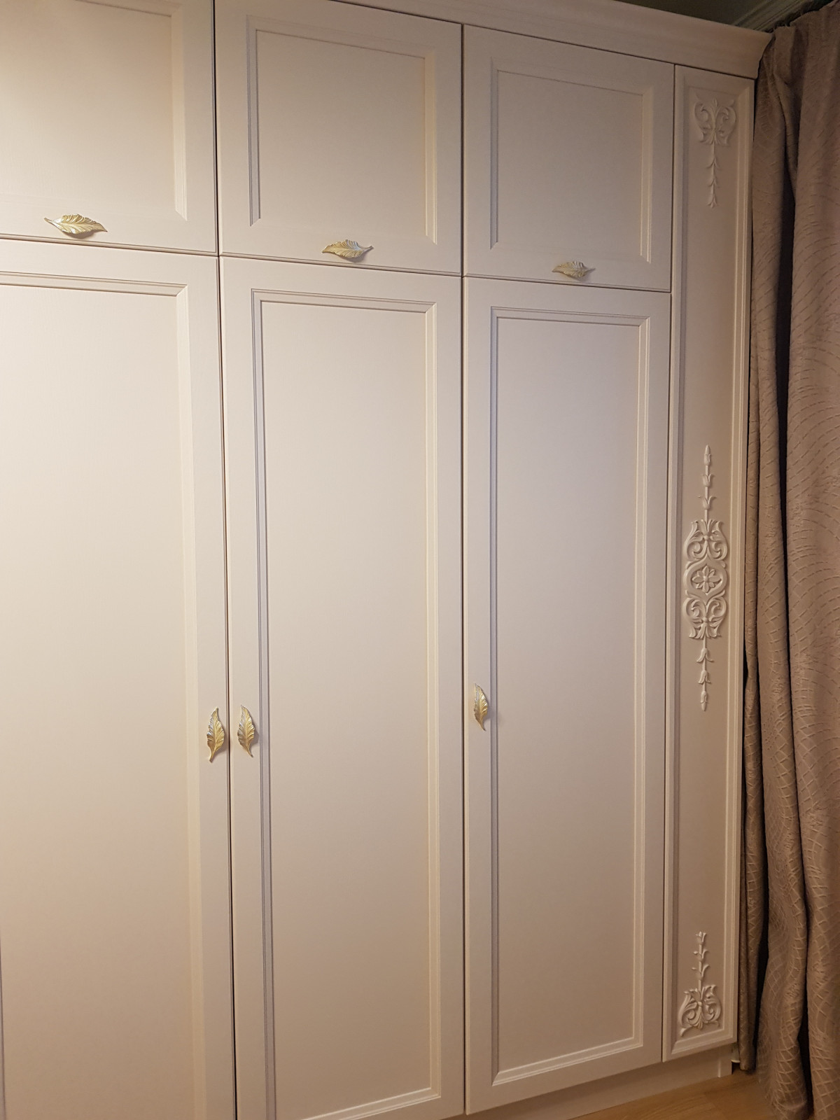 Кухни массив