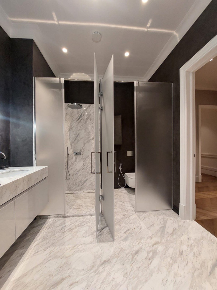 Душевая кабина/ванная комната