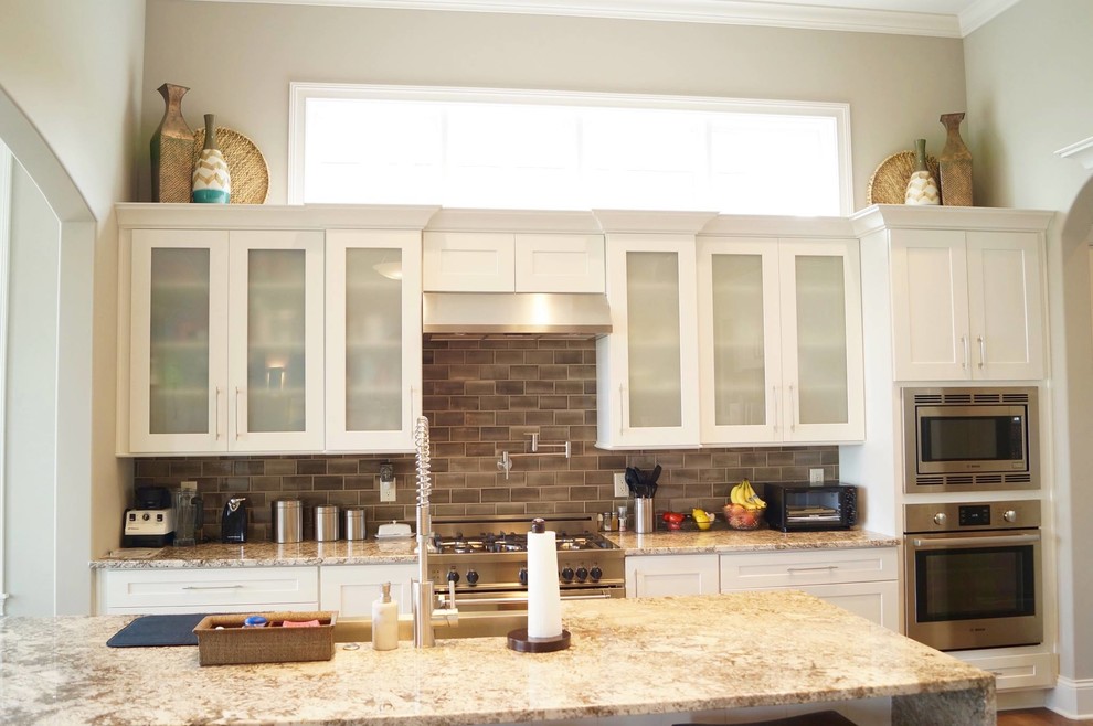 Example of a transitional kitchen design in Indianapolis