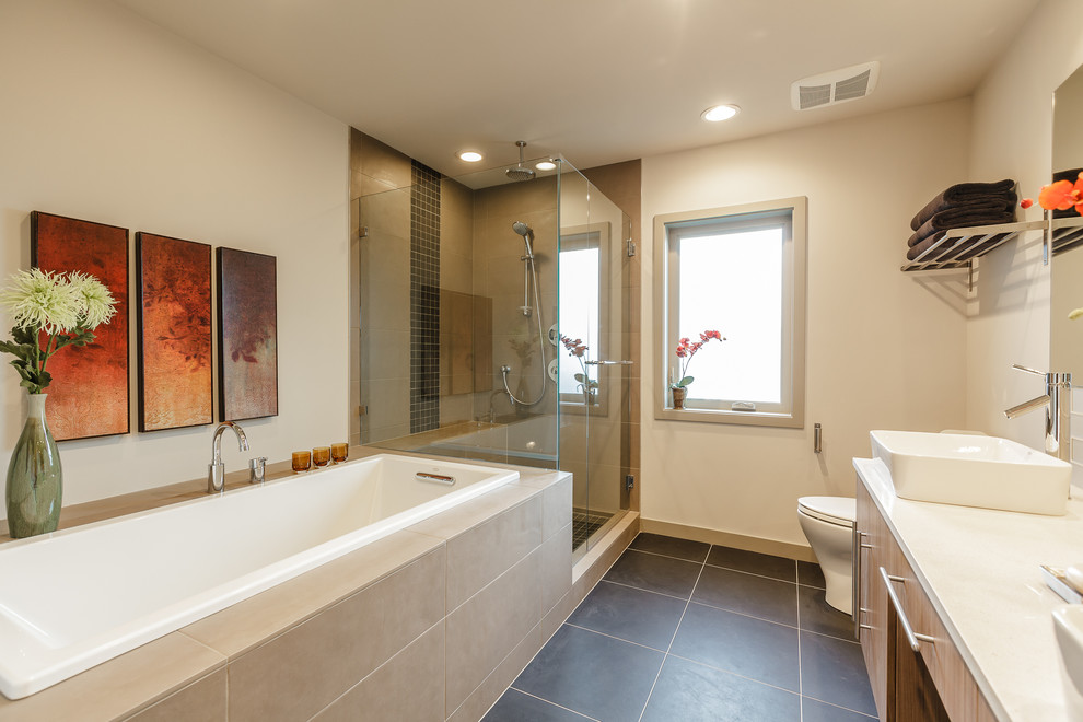 West Seattle Contemporary Bathroom Seattle by RD Homes