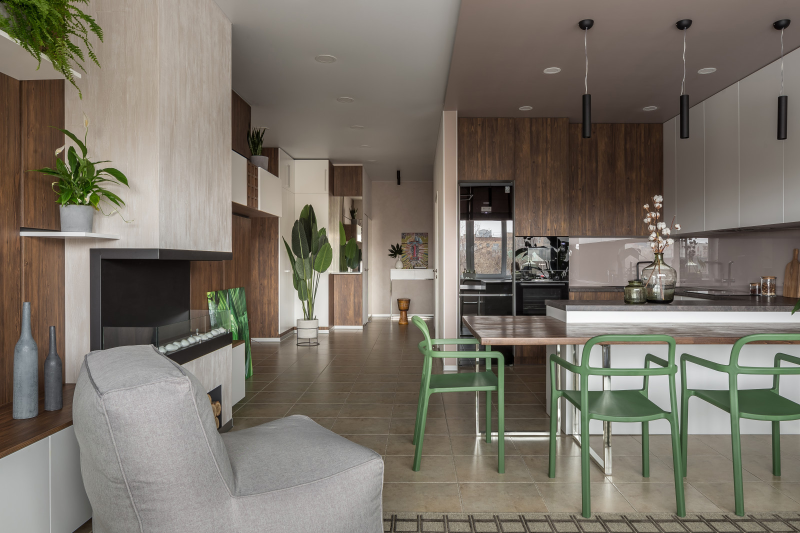 Кухня-гостиная с зеленью