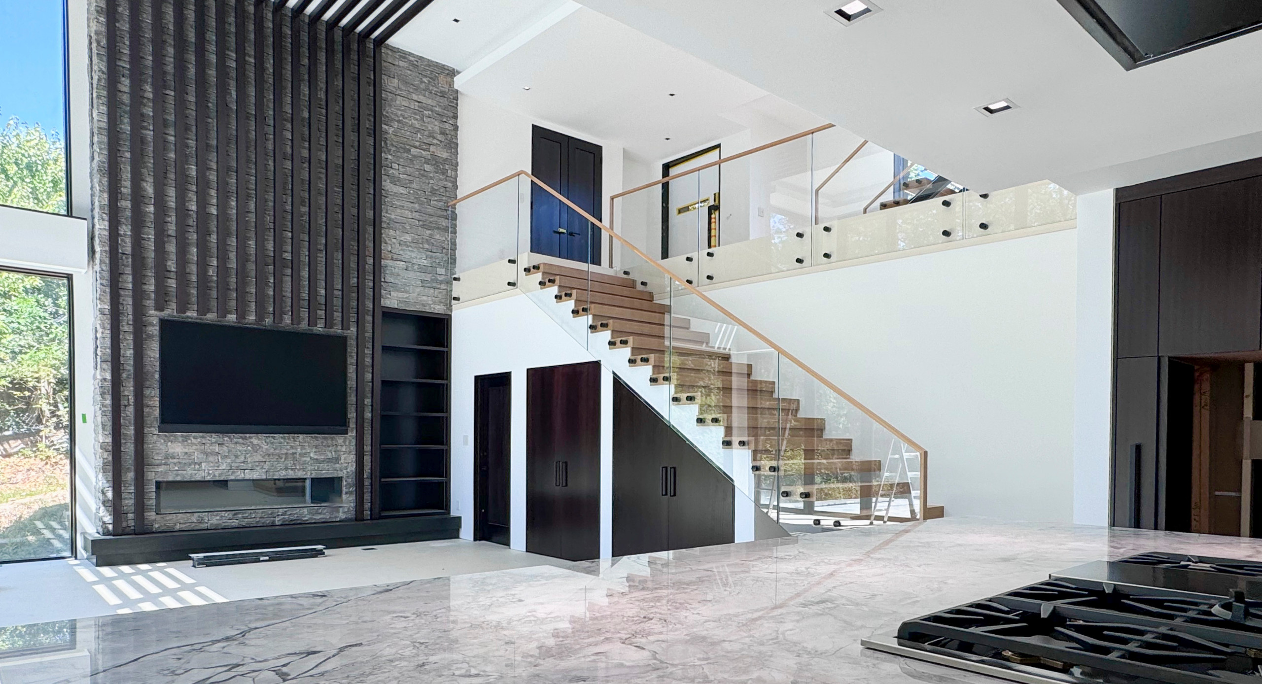 126_Visually Open and Light Contemporary Staircase, Mclean, VA 22102