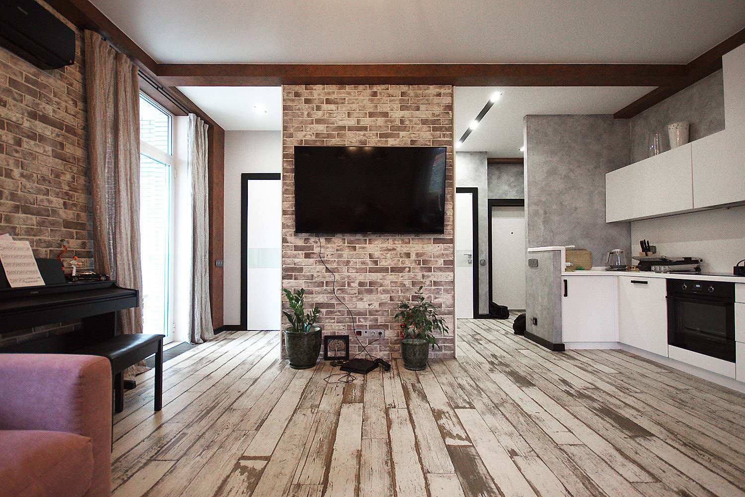 Вид с дивана на ТВ зону