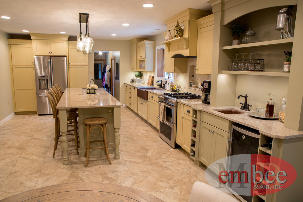Kitchen - transitional kitchen idea