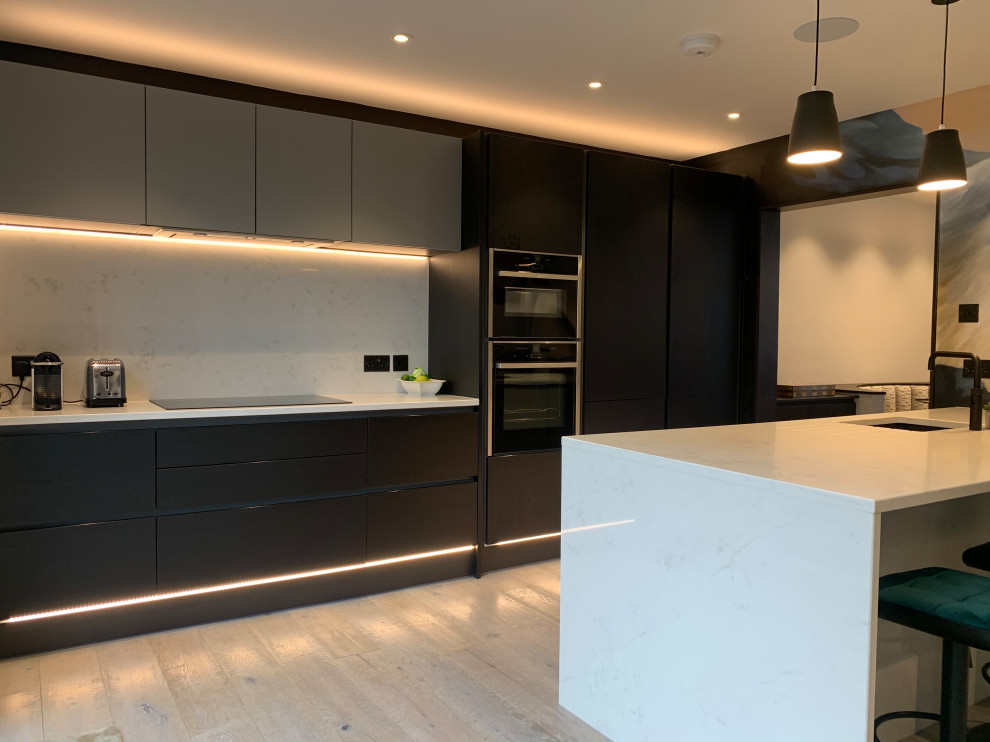 West Didsbury Renovation with Wall Murals