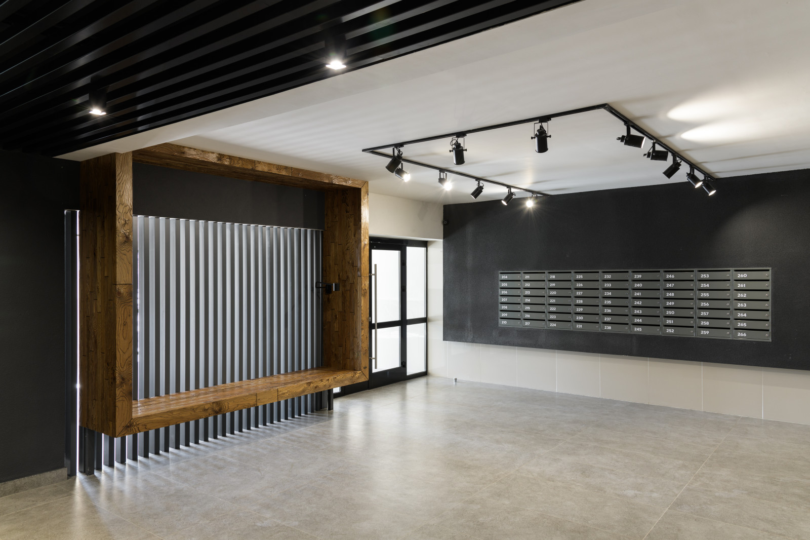 Холл жилого комплекса