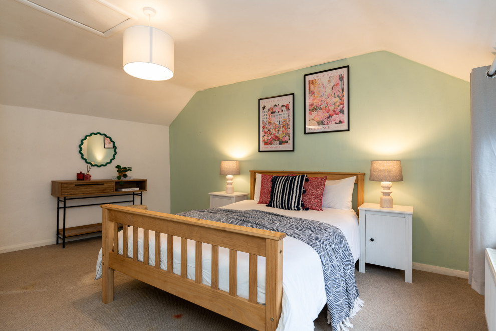 2 Post House - Stage to Sell