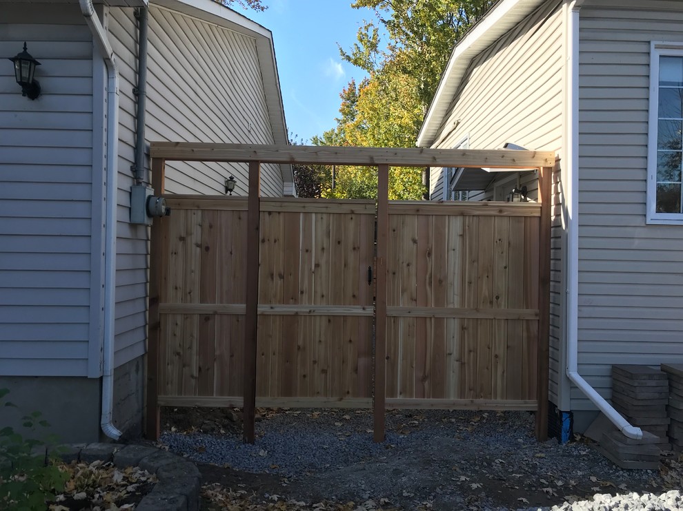 cedar fence and privacy screen