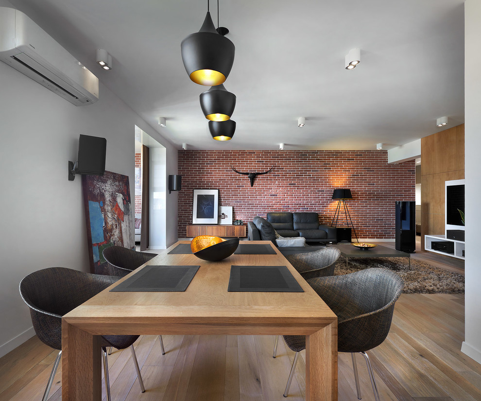 Астон Плаза в Екатеринбурге от студии Hot Walls