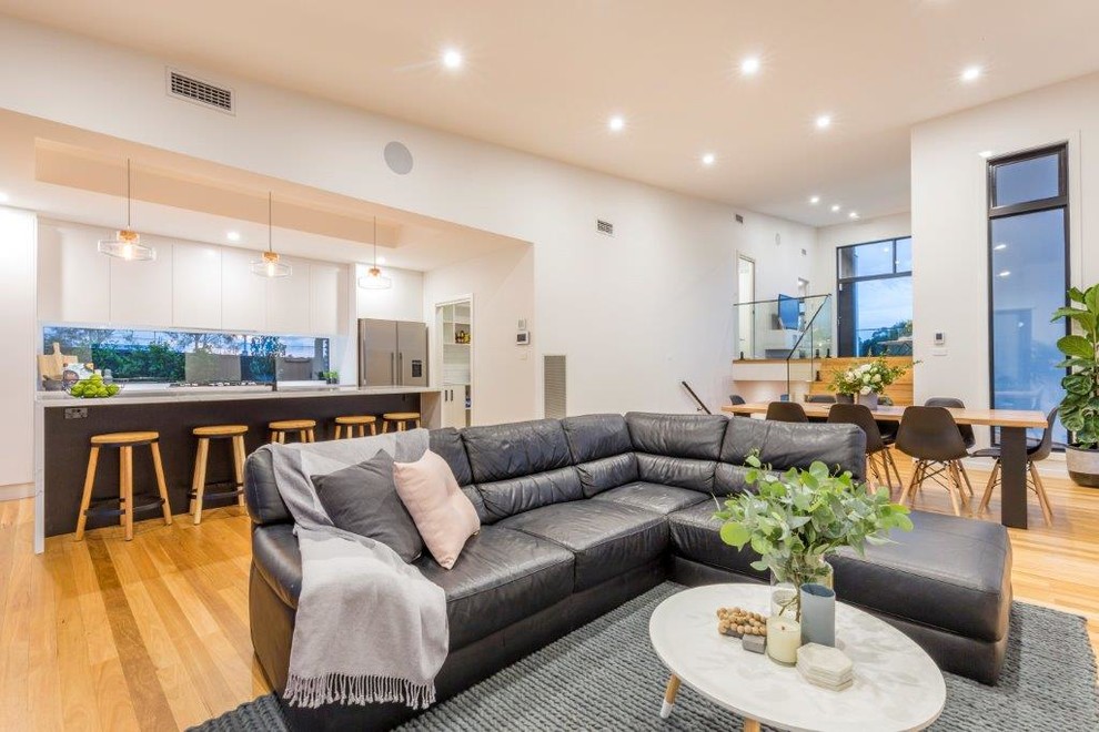 Contemporary living room in Canberra - Queanbeyan.