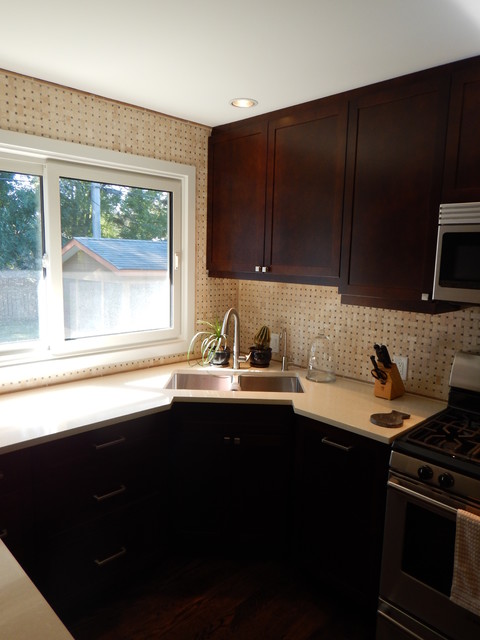 Transitional - Two tone Kitchen transitional