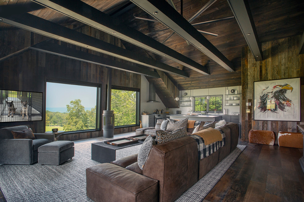 Guest barn