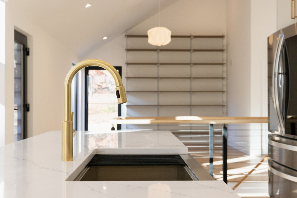 Western Project: Modern European Elegance with Vaulted Ceilings