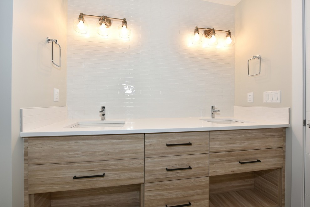 Home design - modern home design idea in Calgary