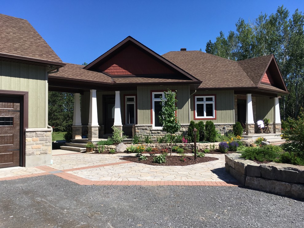 Mountain style home design photo in Ottawa