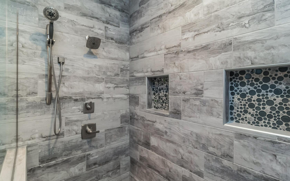 Bathroom - transitional bathroom idea