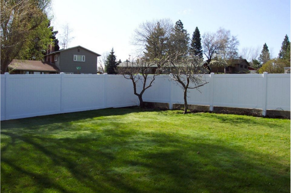 Photo of a large traditional backyard full sun garden for spring in Other.